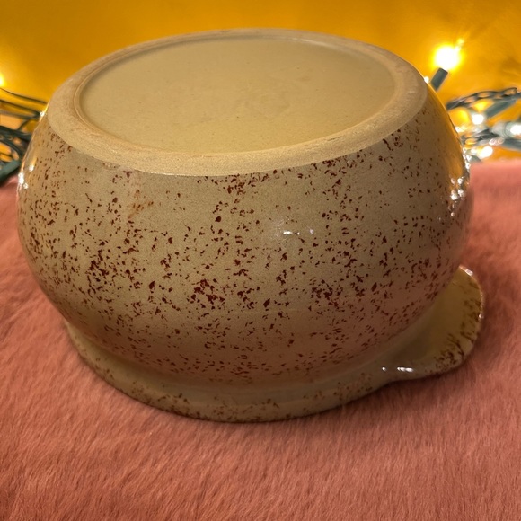 Vintage Manmouth USA POTTERY stoneware crock or soup tureen marked - Picture 8 of 8